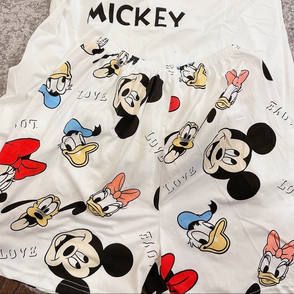 Disnewworld pajamas - Picture 6 of 16